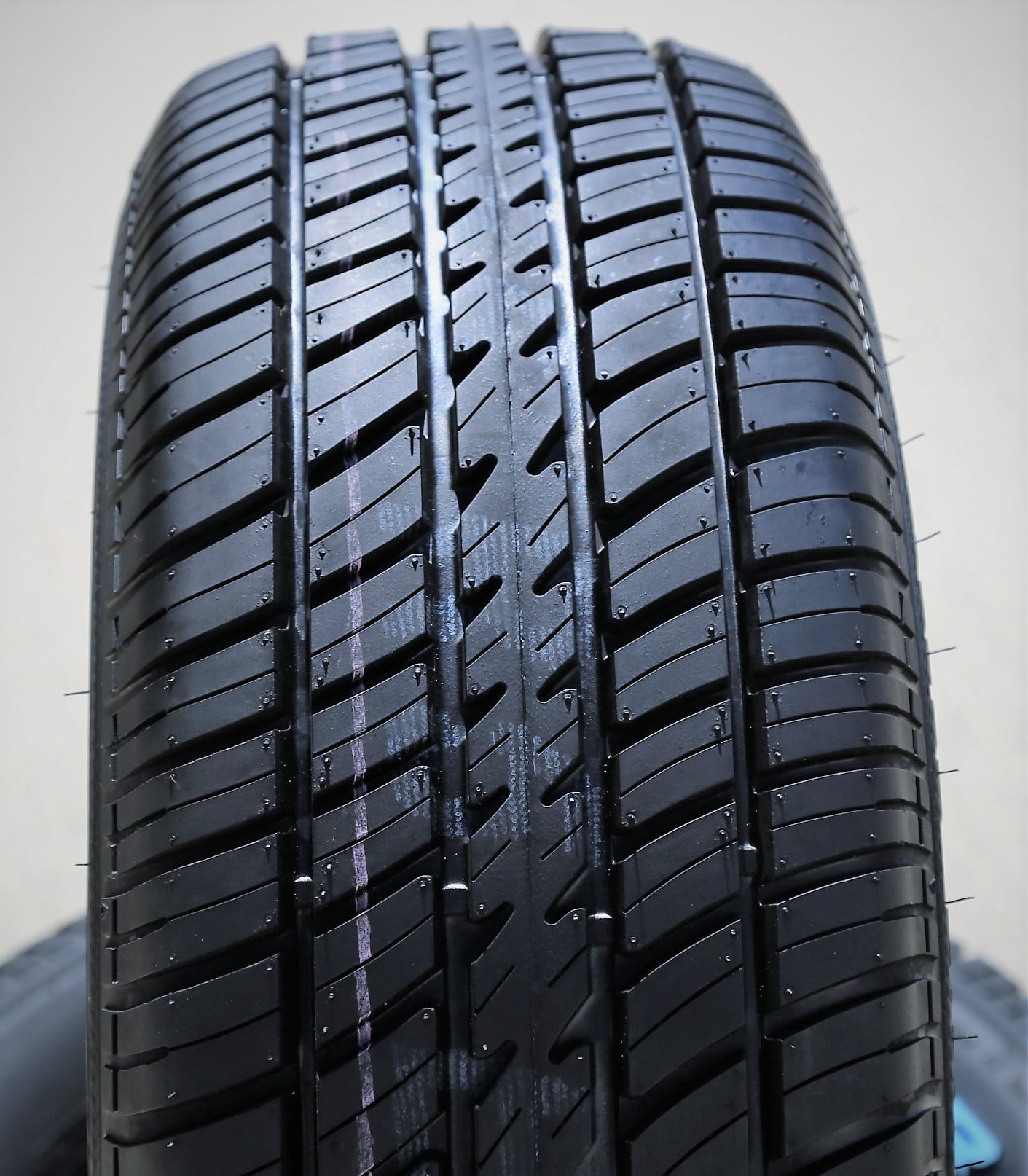 Cooper Cobra Radial G/T All Season P255/70R15 108T Passenger Tire