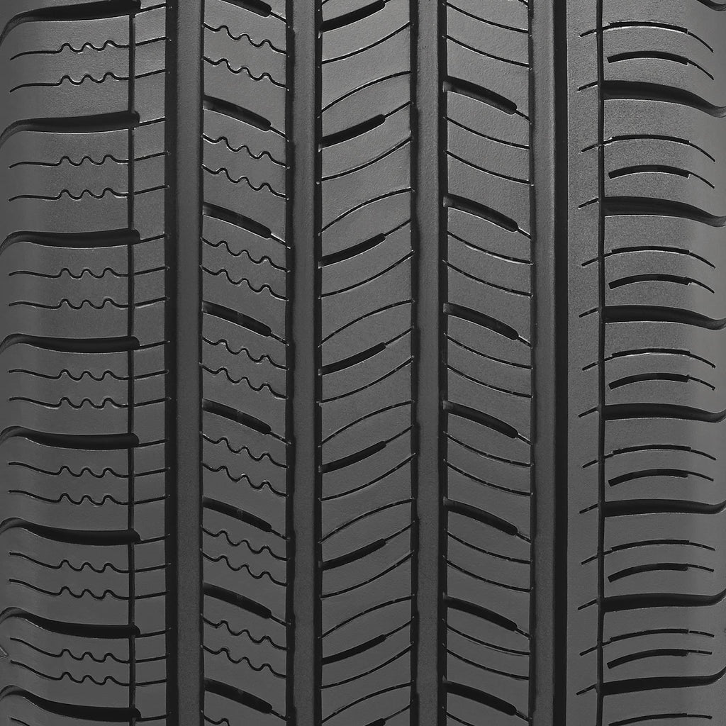 Kumho Solus TA11 All Season 185/65R15 88T Passenger Tire