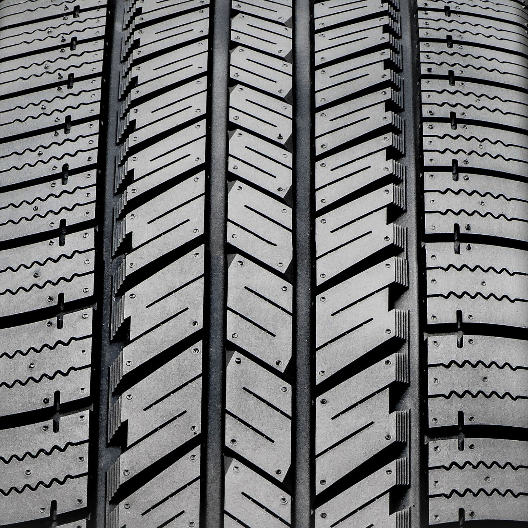 BlackHawk Hiscend-H HT01 All Season 245/55R19 103H Light Truck Tire