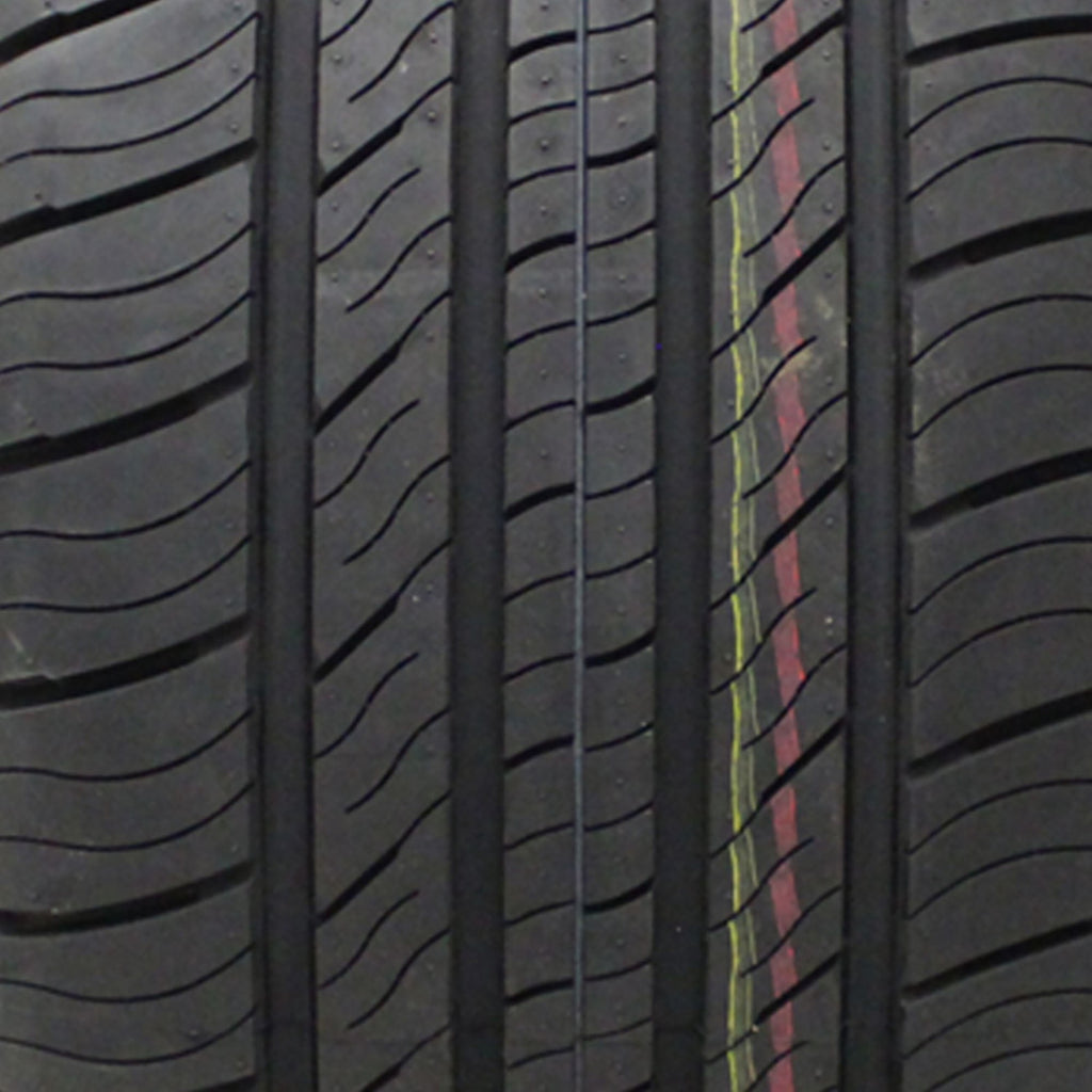 GT Radial Champiro Touring A/S 225/60R17 99 H Tire.